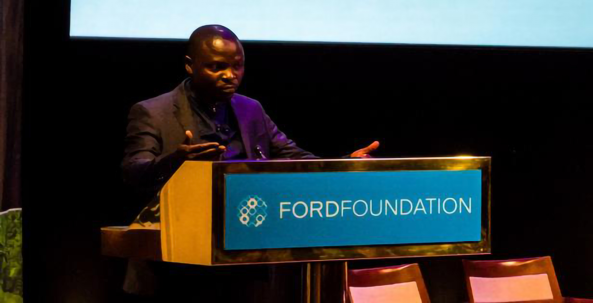 Me Emmanuel Umpula s’addressant au panel des experts à la quinzième session “Mary Robinson” organisée par “Business & Human Rights Resource” à New York