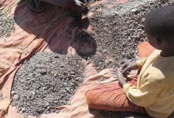 ‘Voila Pourquoi on meurt’. Les atteintes aux droits humains en République Démocratique du Congo alimentent le commerce mondial du cobalt. Rapport de recherche effectuée par Amnesty International et Afrewatch.