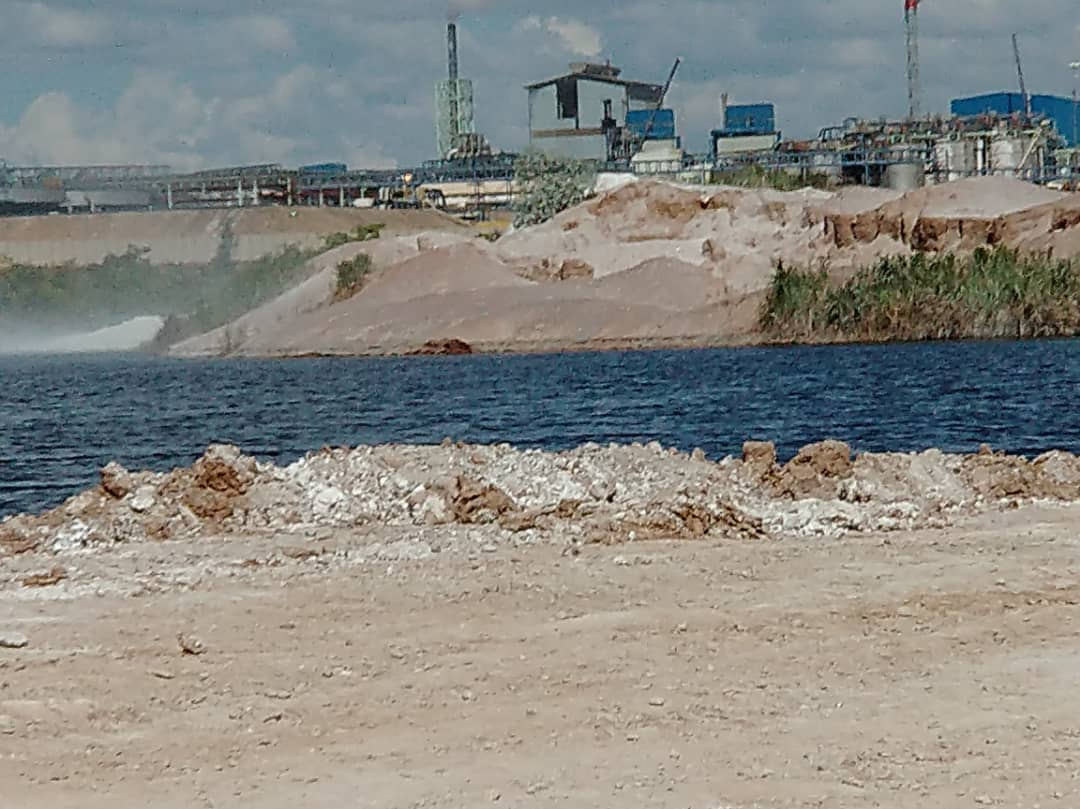 « Explosion des tanks d’acide sulfurique de KCC, une filiale de Glencore, AFREWATCH dénonce la négligence de l’entreprise et la complicité de l’Etat congolais et exige une enquête et des réparations »